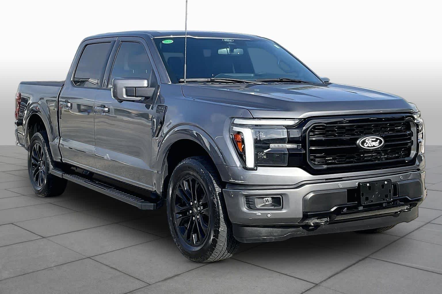 Used 2025 Carbonized Gray Metallic Ford LARIAT image 2