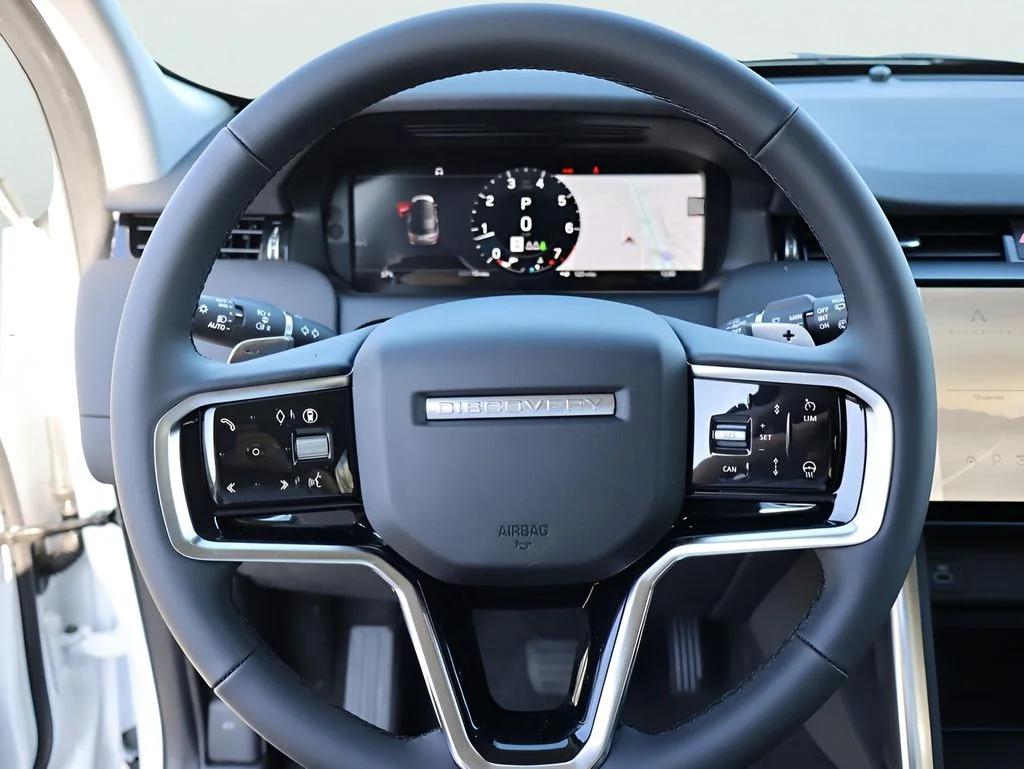 New 2025 Fuji White Land Rover S image 31
