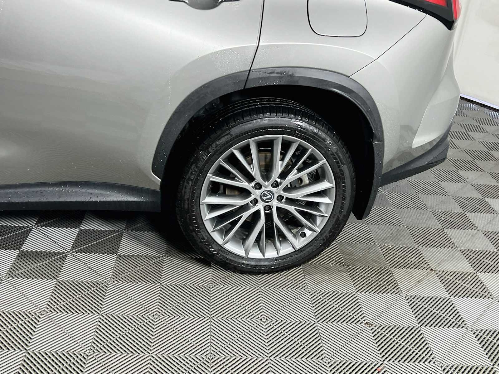 Used 2024 Atomic Silver Lexus Luxury image 32