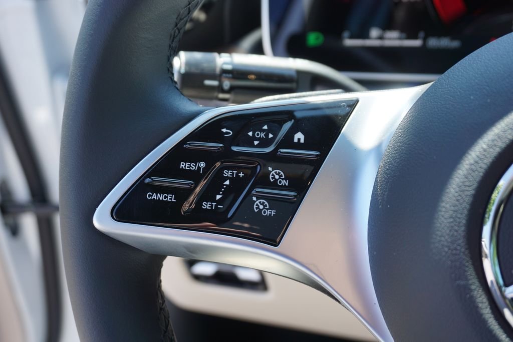 2025 Mercedes-Benz C-Class Sedan C 300 - Photo 24