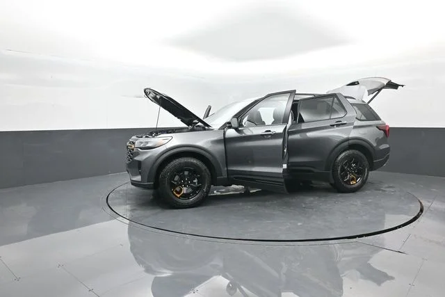 New 2026 Gray Ford Tremor image 39