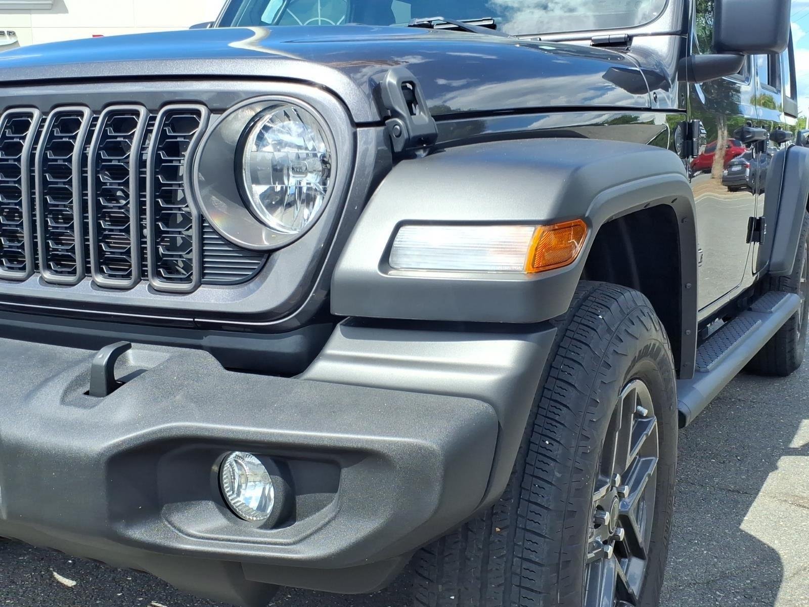 Used 2024 Granite Crystal Metallic Clearcoat Jeep Sport S image 16