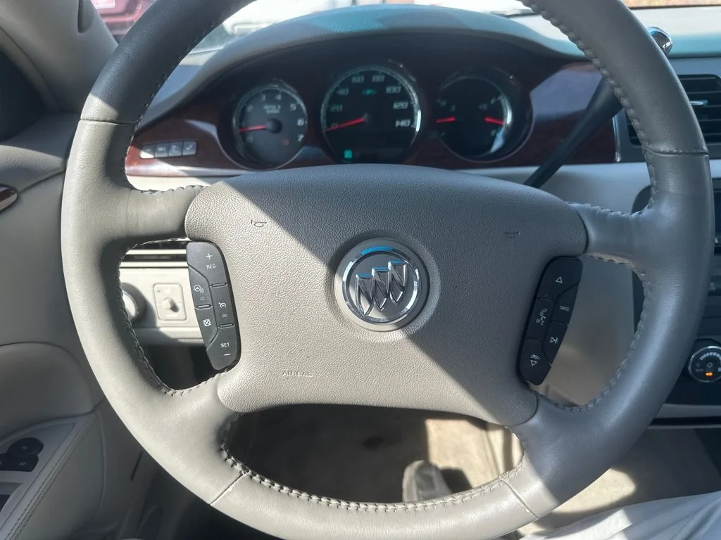 Used 2010 Silver Buick CXL Premium image 28