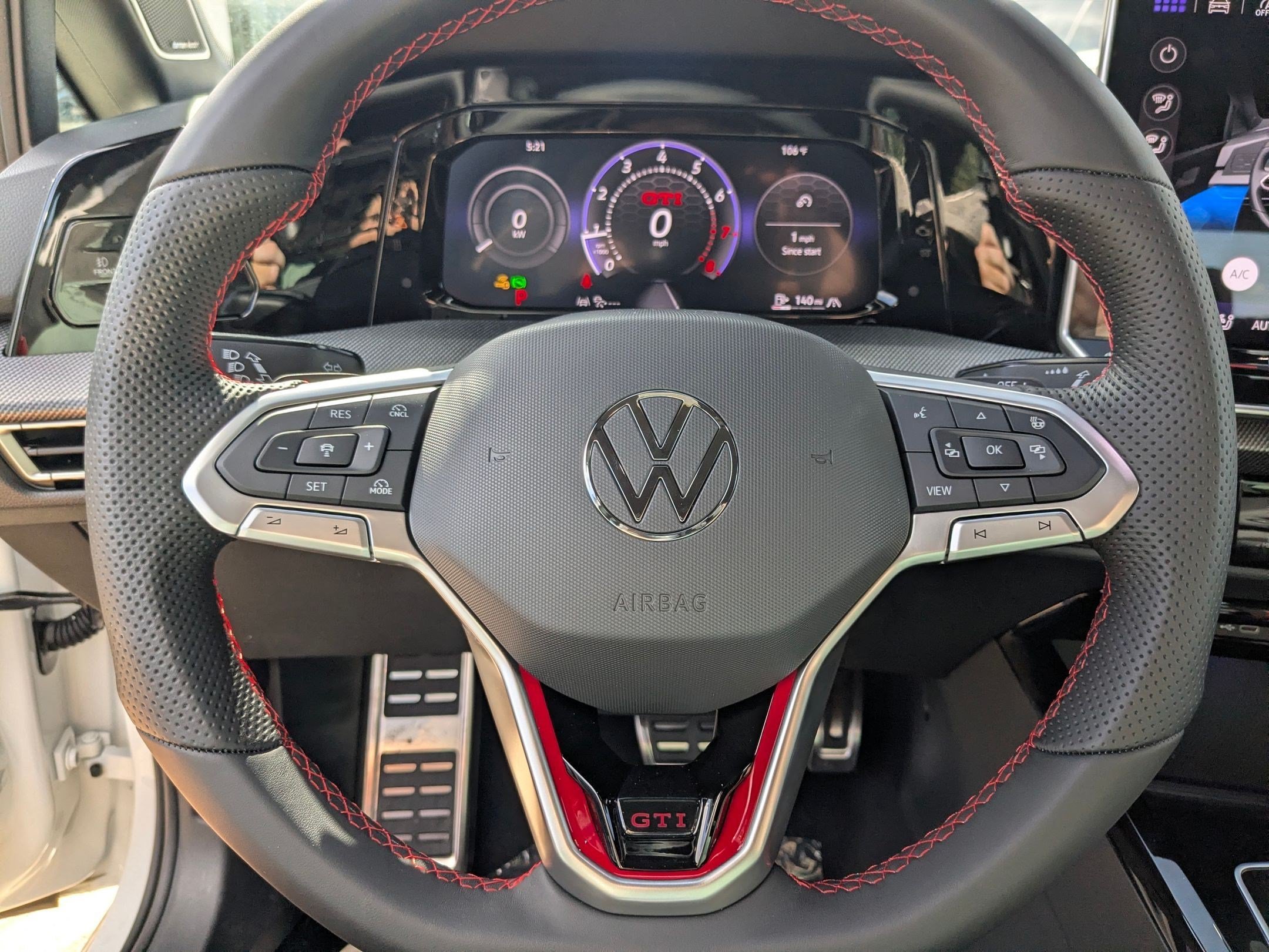 New 2026 OPAL WHITE Volkswagen SE image 10