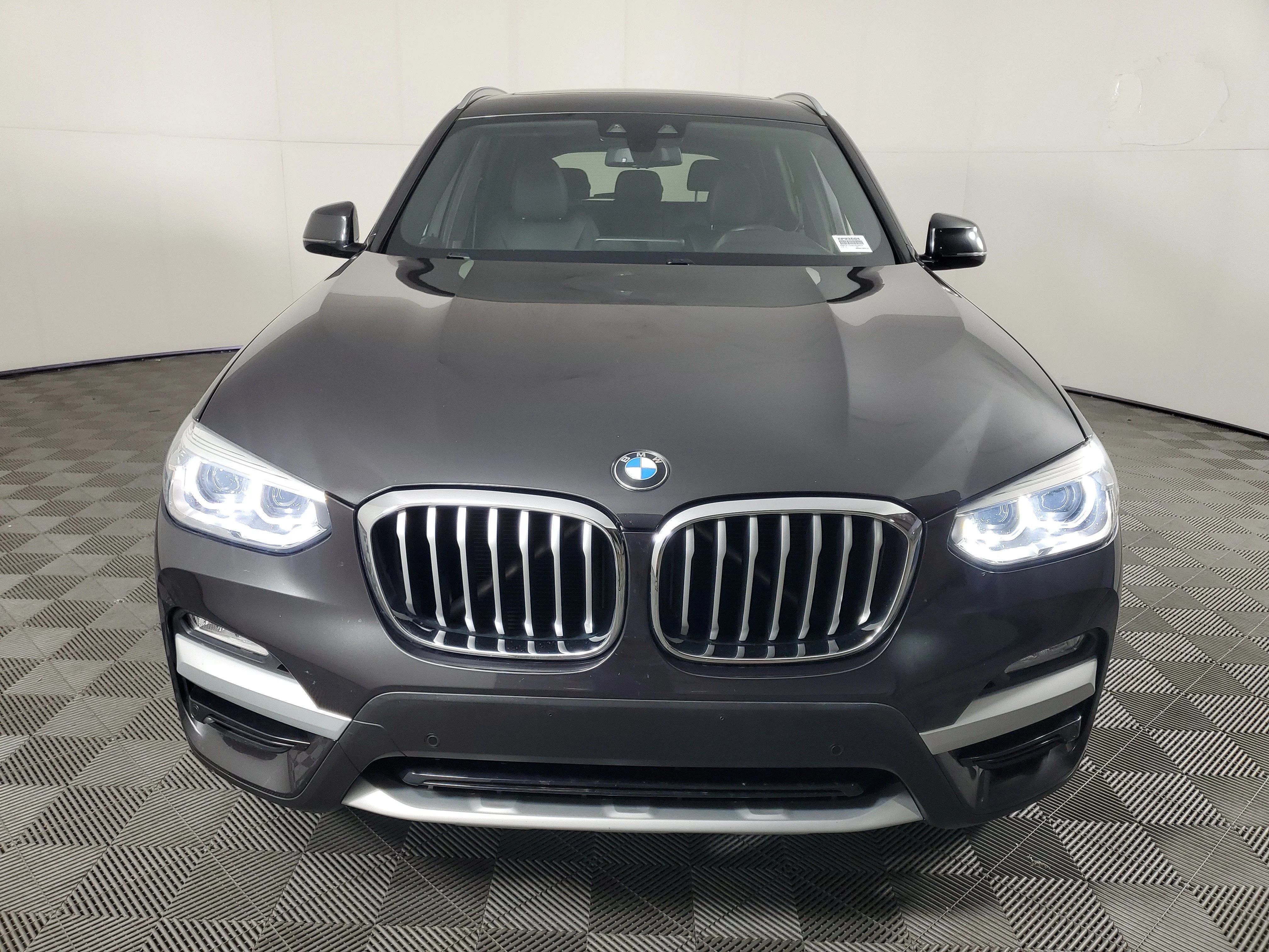 Used 2019 Dark Graphite Metallic BMW sDrive30i image 9