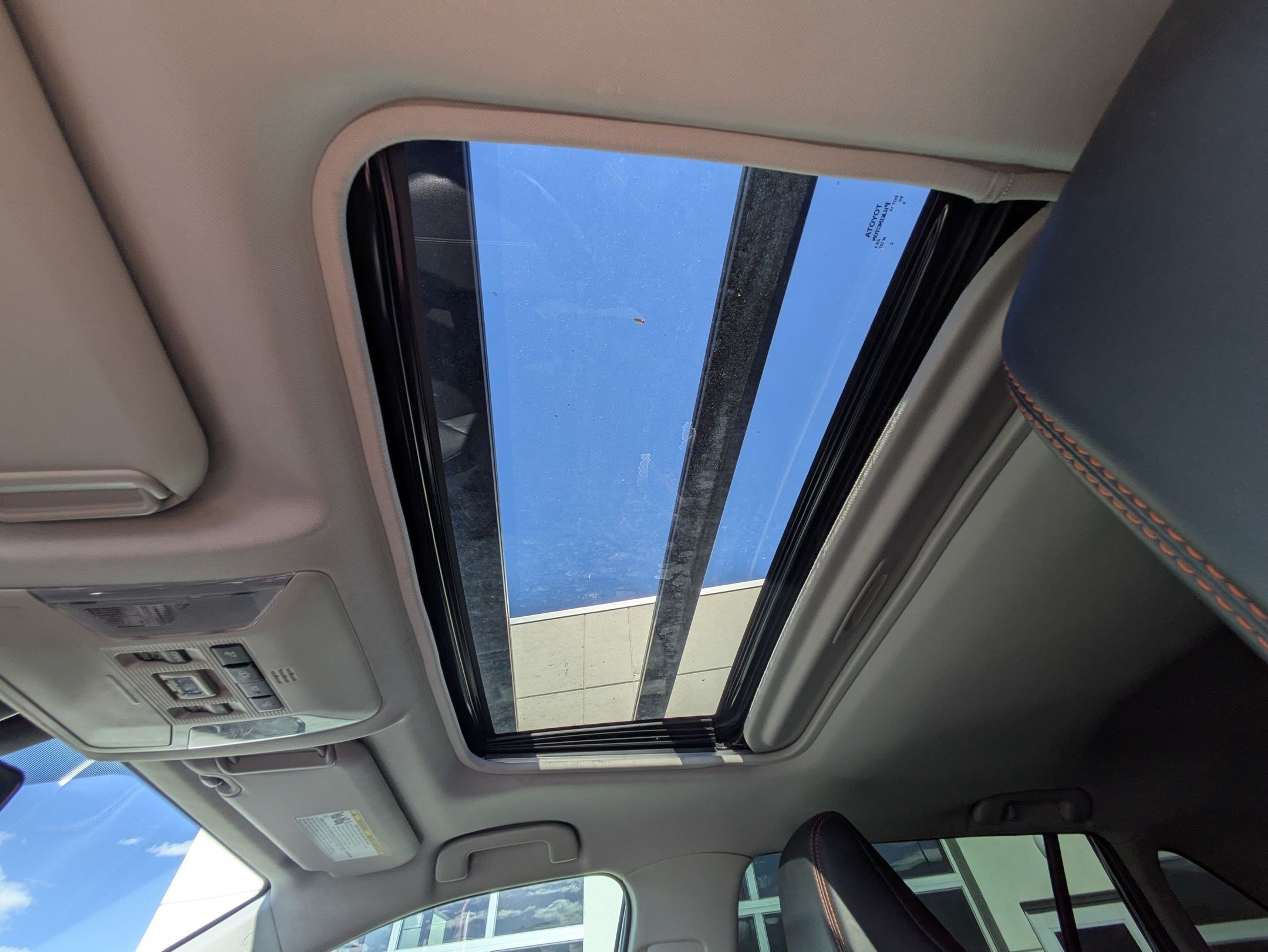 Used 2019 Midnight Black Metallic Toyota Adventure image 16