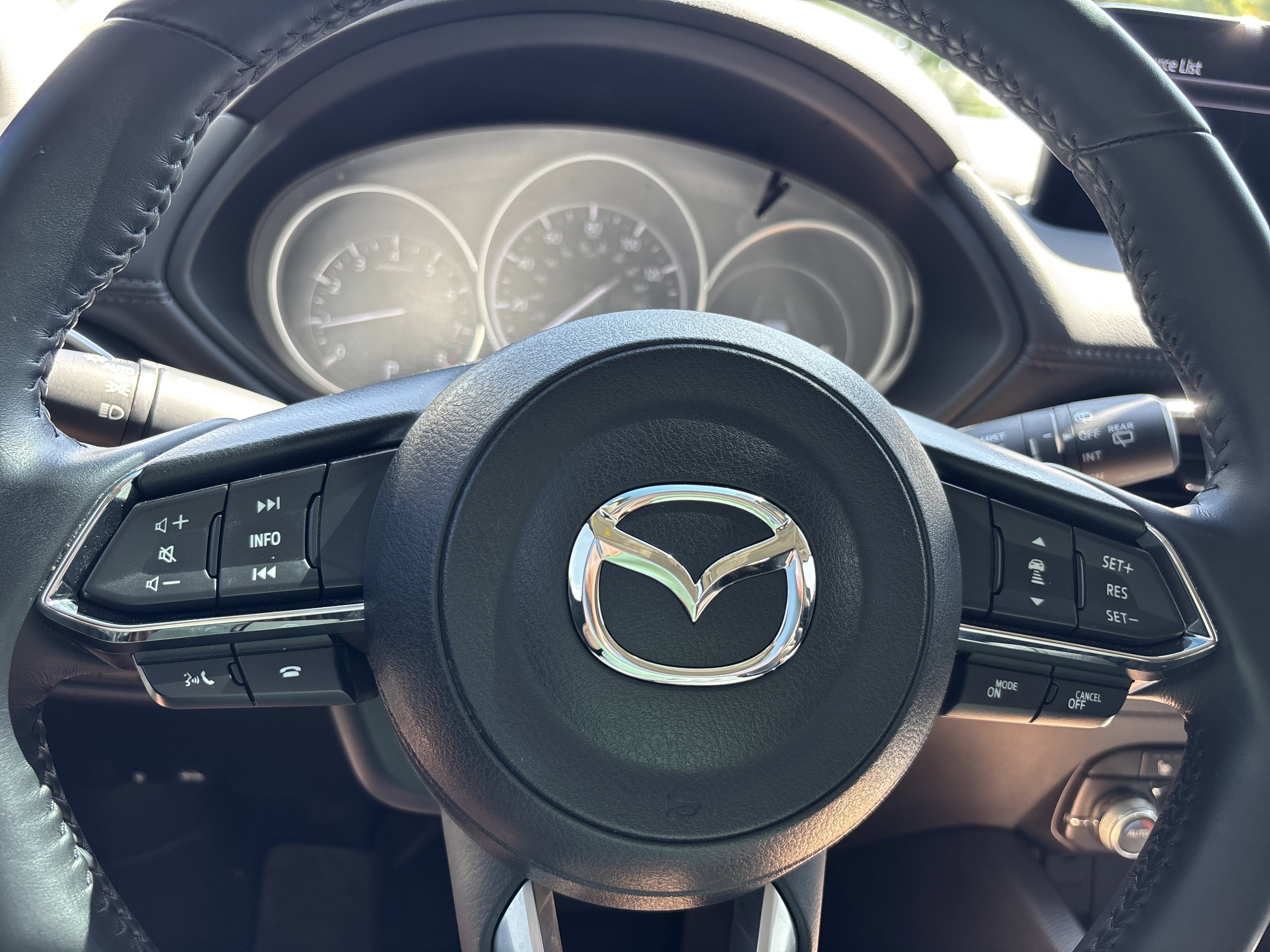Used 2024 Rhodium White Metallic Mazda 2.5 S Select Package AWD image 23