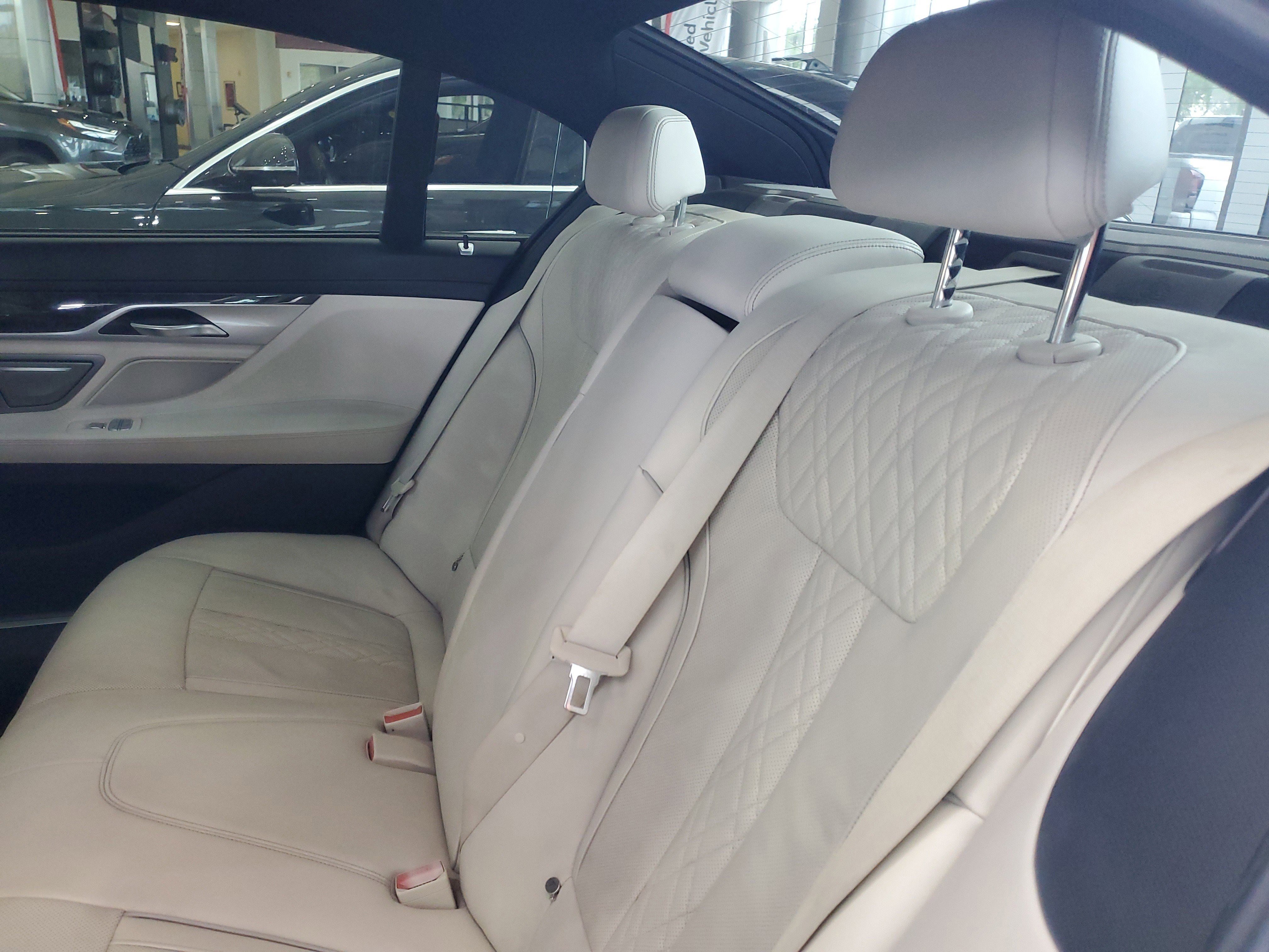 Used 2022 Donington Gray Metallic BMW 750i xDrive image 11