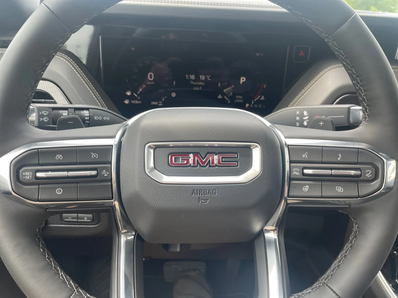 New 2026 Sterling Metallic GMC Elevation image 25