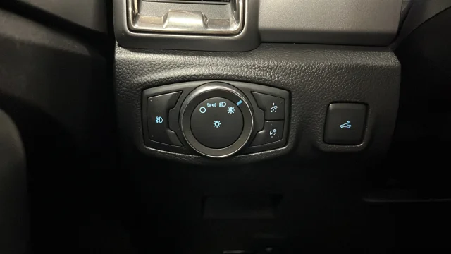 Used 2021 Blue Metallic Ford XLT image 29