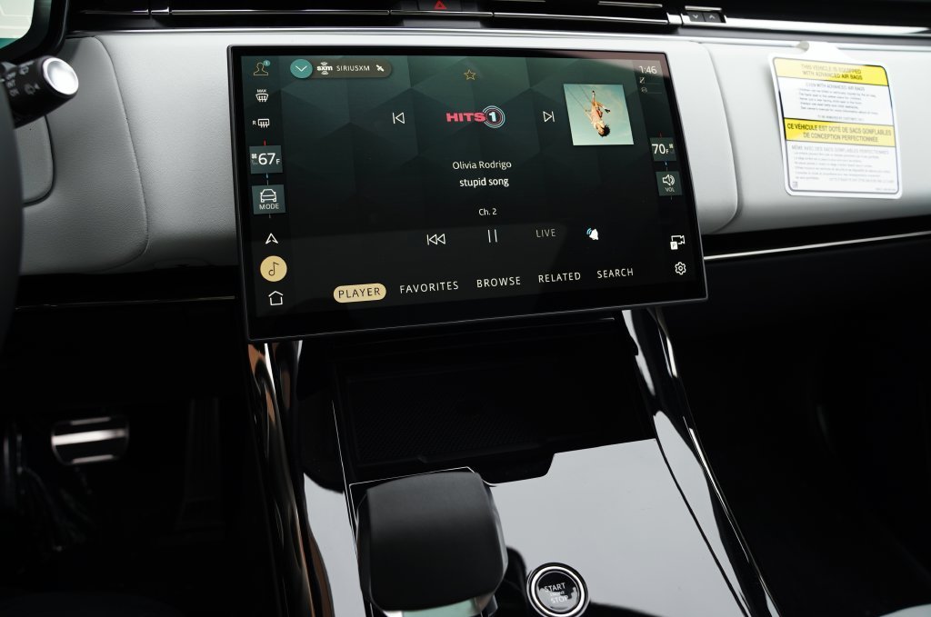 New 2027 Giola Green Land Rover Dynamic SE image 19