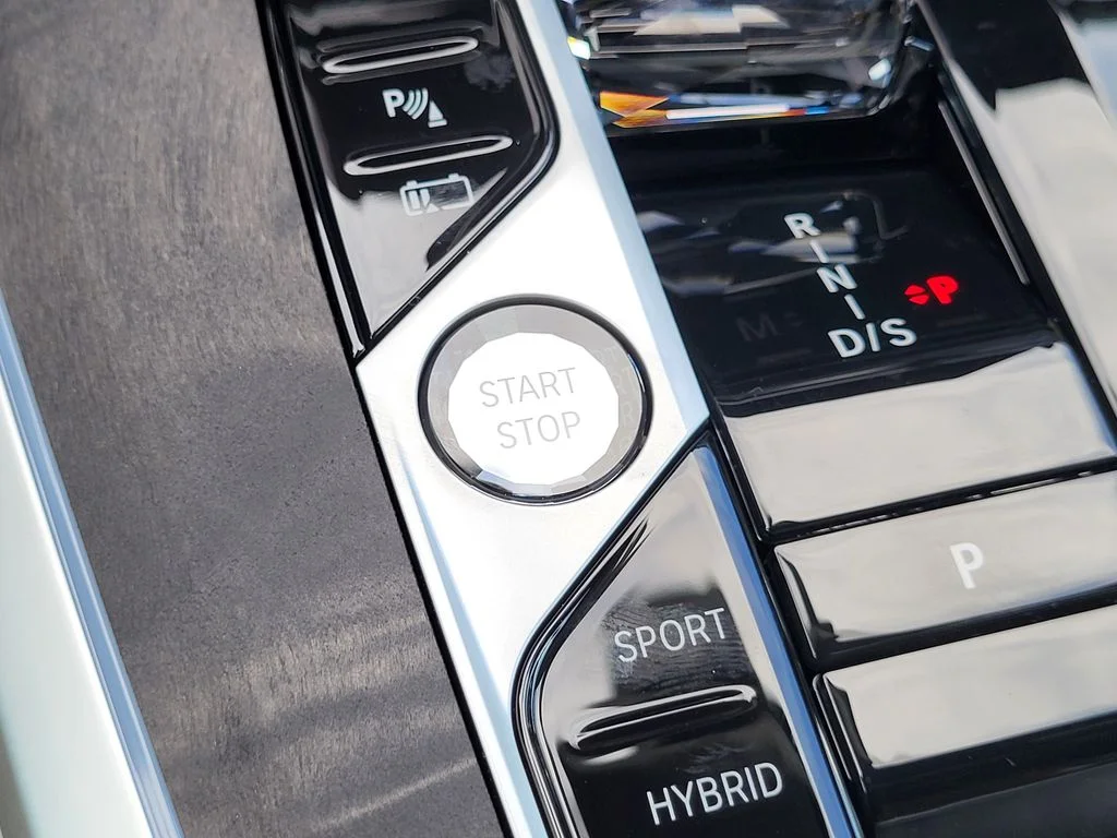New 2026 Skyscraper Grey Metallic BMW xDrive50e image 21