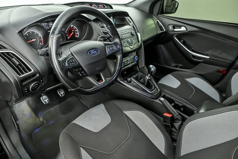 Used 2018 Shadow Black Ford ST image 13
