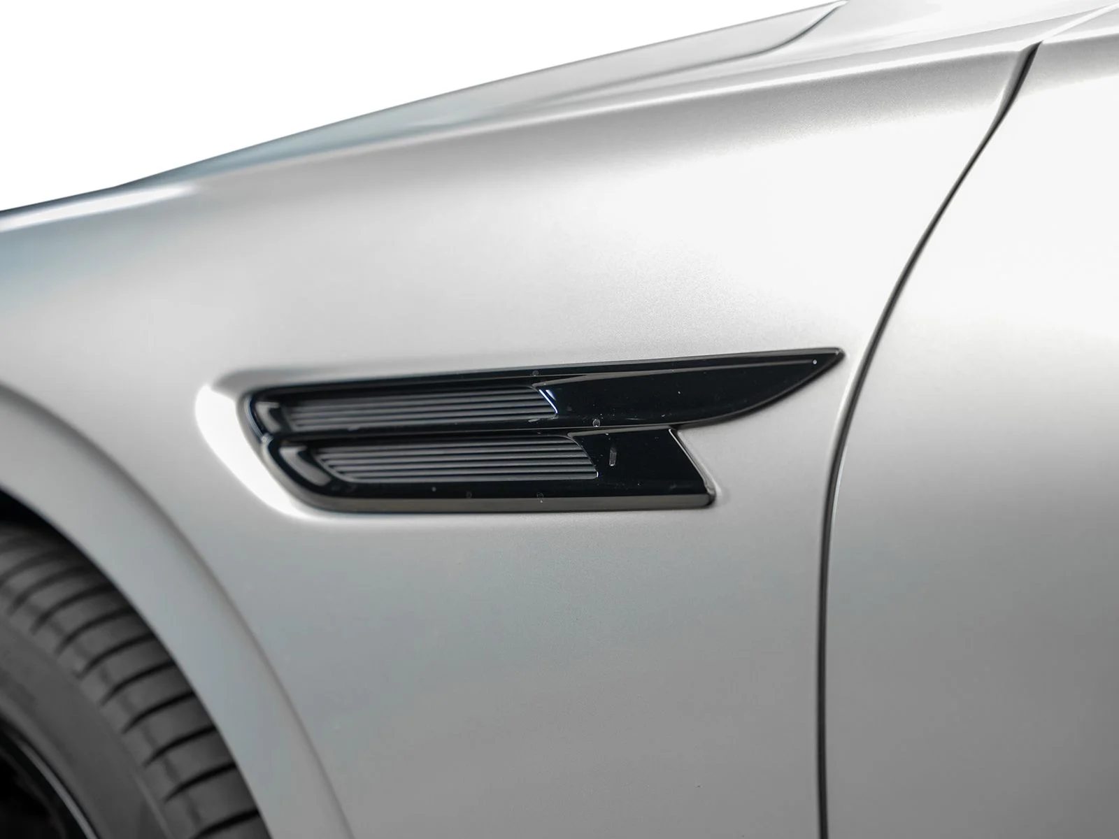 Used 2022 Silver Bentley W12 image 27
