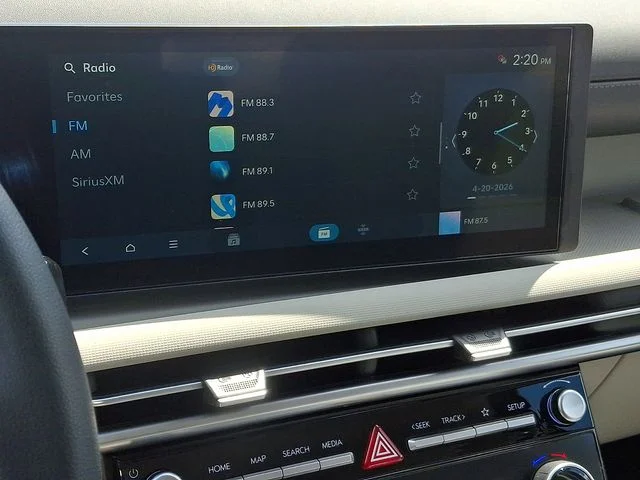 New 2026 Silver Hyundai Blue SE image 17