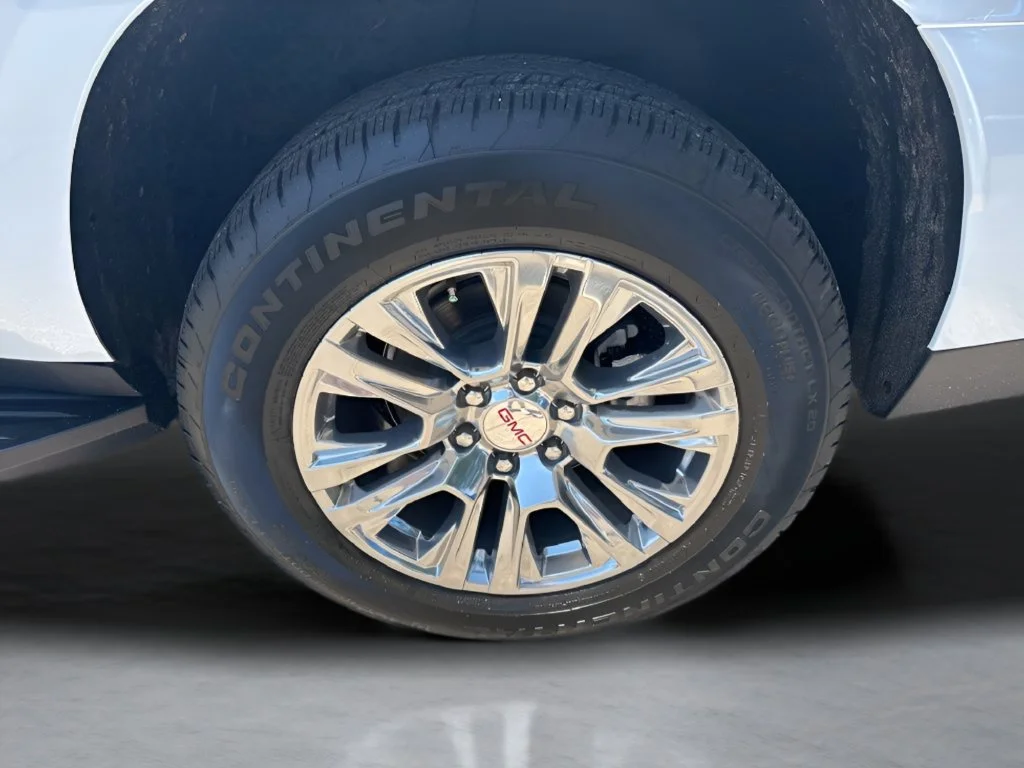 New 2026 Glacier White Tricoat GMC Denali image 39