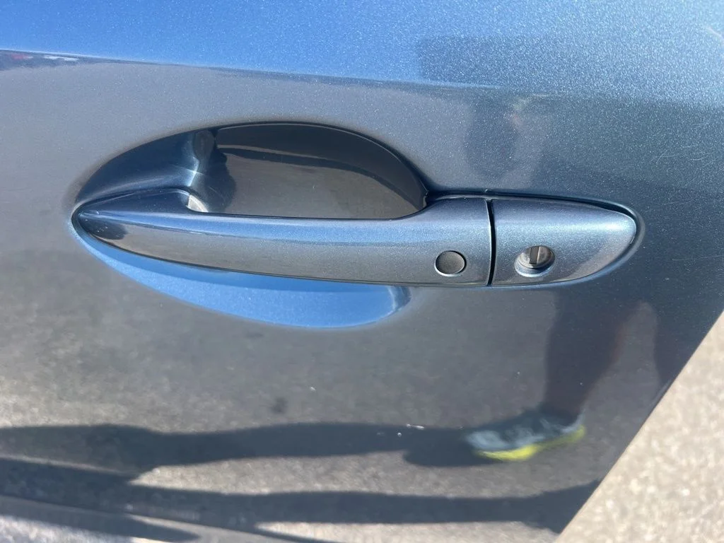 Used 2014 Blue Mazda i Grand Touring image 29
