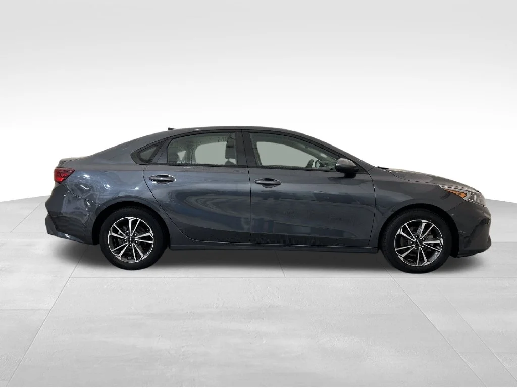 Used 2023 Gray Kia LXS image 7