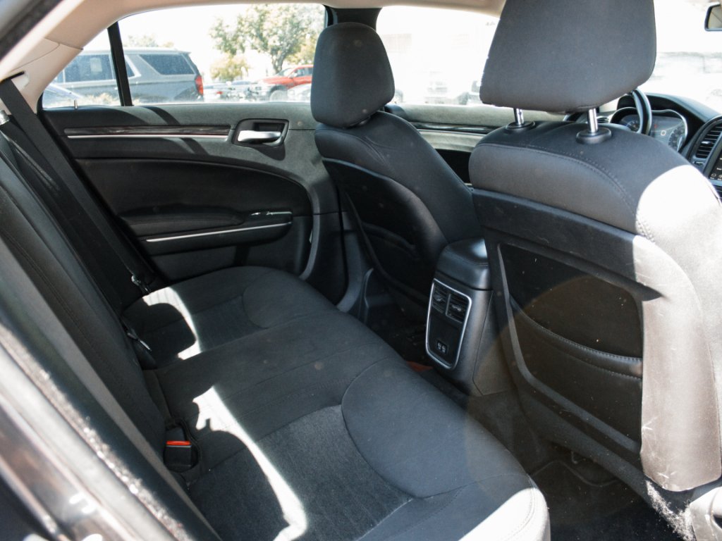 Used 2018 Gloss Black Chrysler Touring image 24