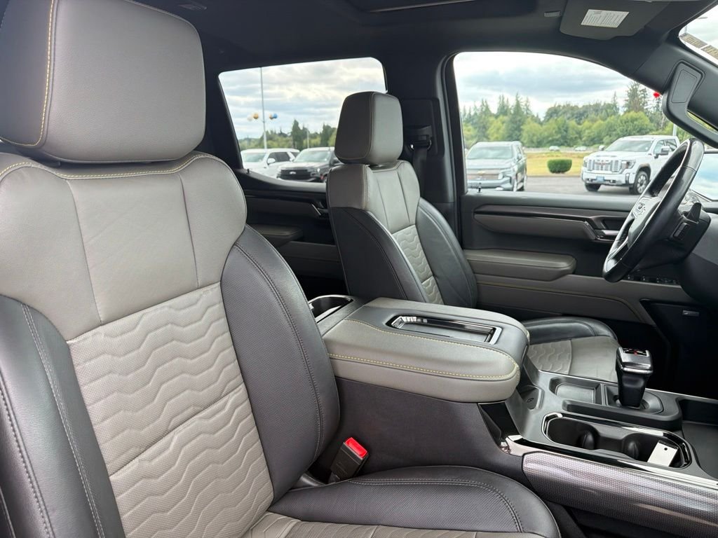 Used 2022 Black Chevrolet ZR2 image 28