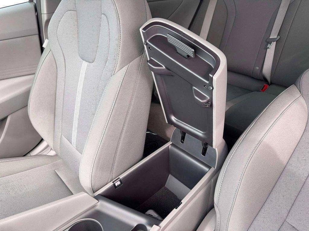 New 2026 Black Hyundai SE image 18