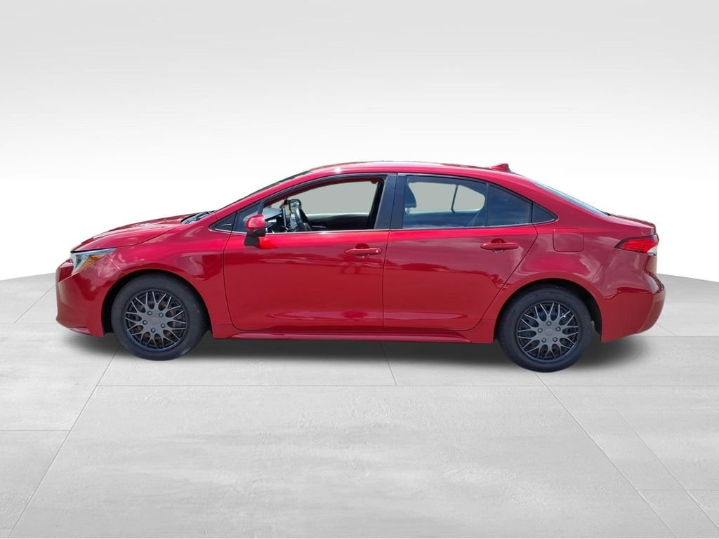 Used 2020 Barcelona Red Metallic Toyota LE image 21
