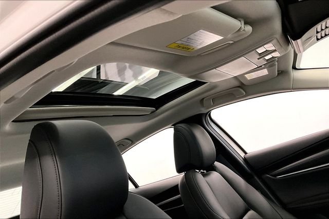 Used 2026 Snowflake White Pearl Mica Mazda 2.5 S Preferred Sunroof - Adaptive Cruise - Htd Seats image 19