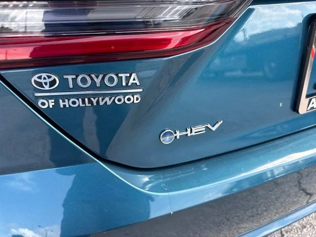 Used 2025  Toyota XSE image 9