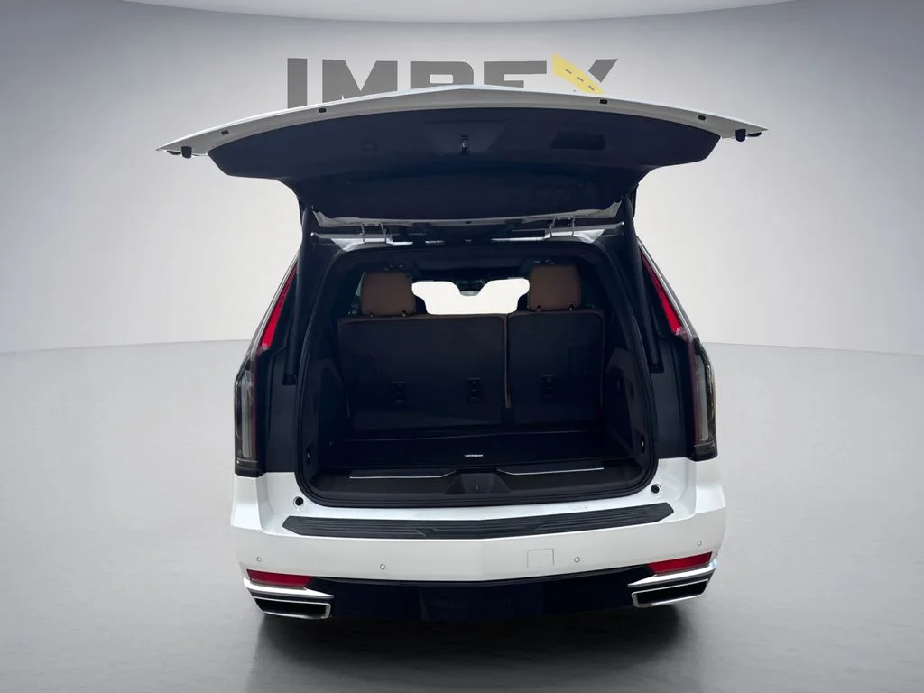 Used 2022 White Cadillac Premium Luxury image 34