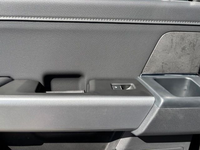 New 2026 Carbonized Gray Metallic Ford XLT image 15