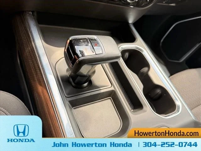 Used 2022  Chevrolet RST image 23