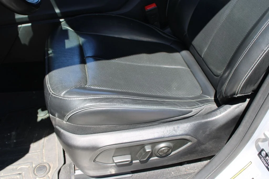 Used 2021 Silver Jeep Overland image 20