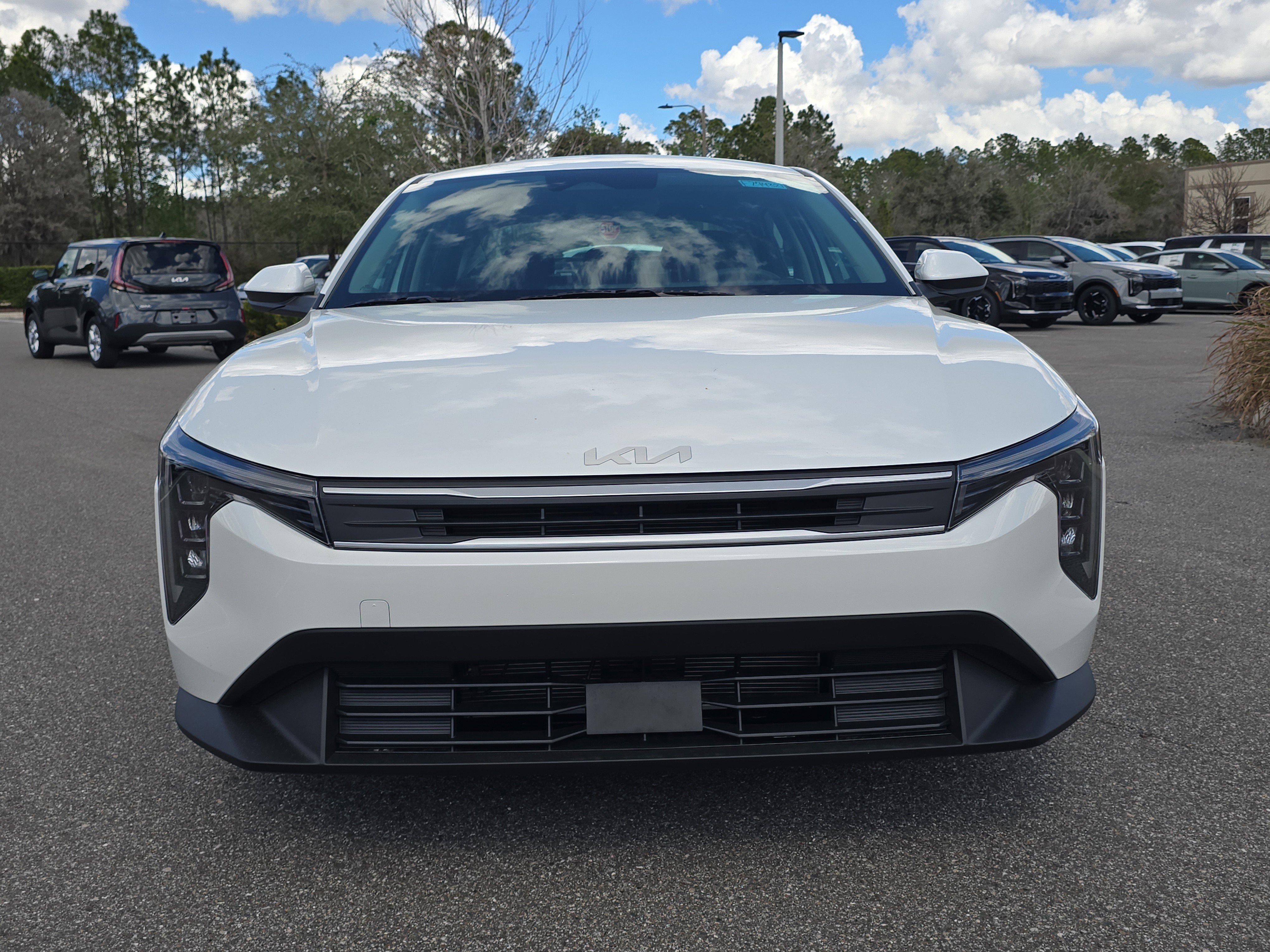 New 2026 Snow White Pearl Kia LXS image 3