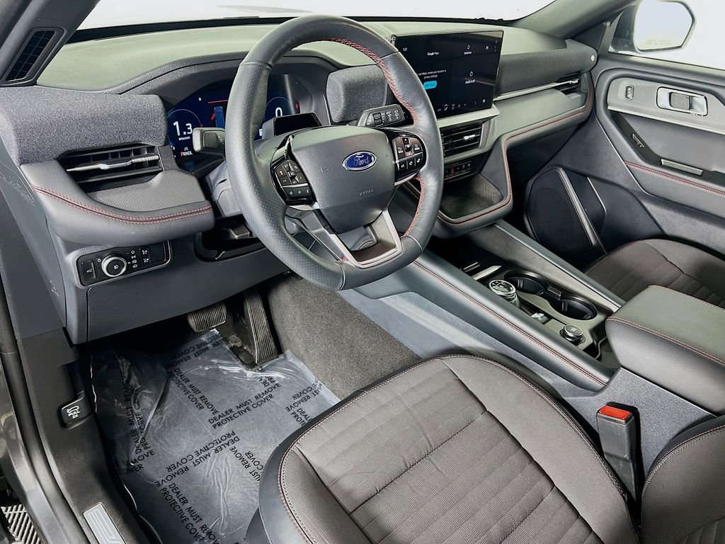 Used 2025 Carbonized Gray Metallic Ford ST-Line image 9