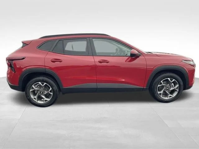 2026 Chevrolet Trax LT - Photo 6