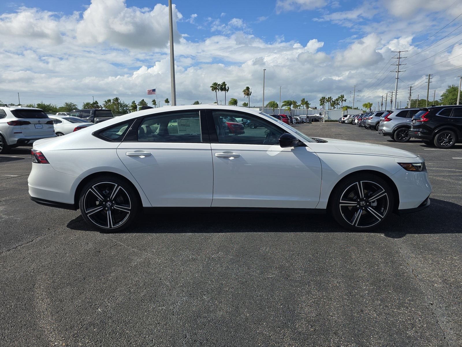 New 2026 Silver Honda SE image 3