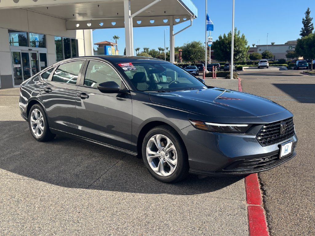 New 2026 Meteorite Gray Metallic Honda LX image 3