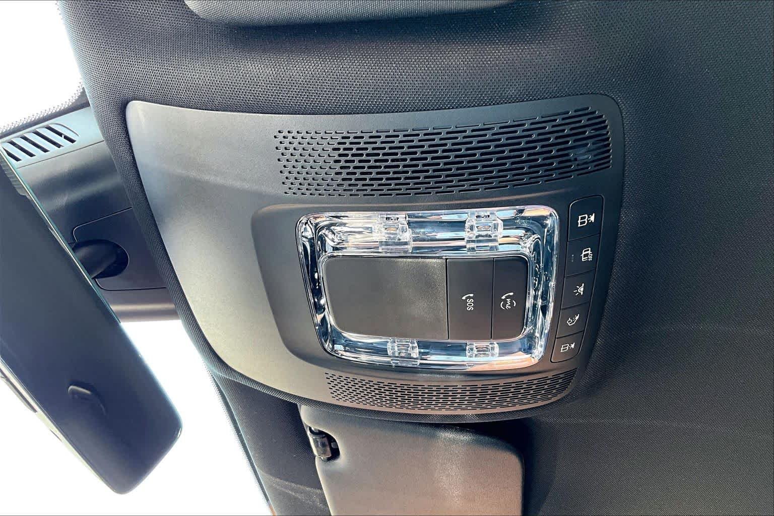 Used 2021 Galaxy Blue Metallic Mercedes-Benz GLB 250 image 32
