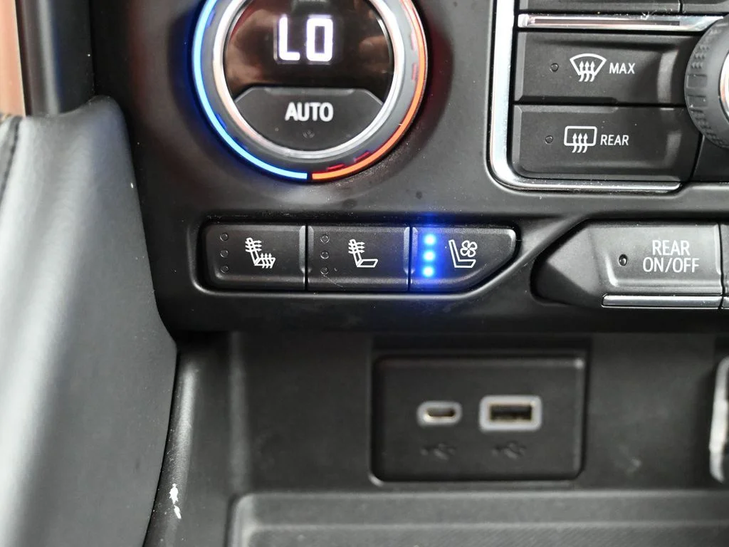 Used 2022 Beige Chevrolet High Country image 13