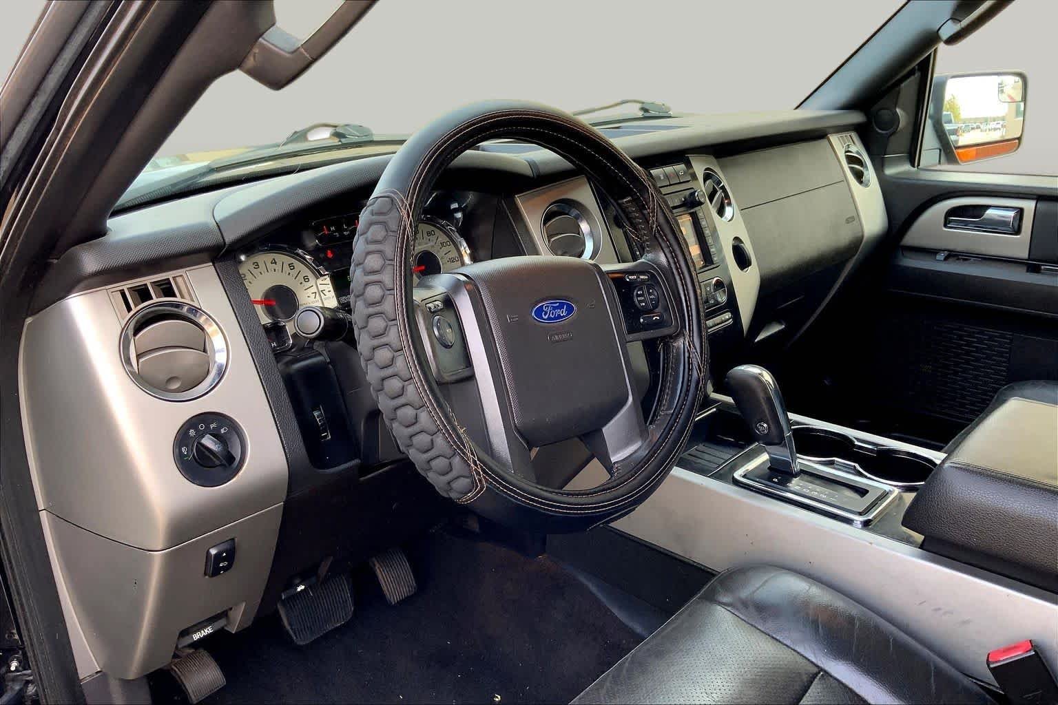 Used 2013 Tuxedo Black Metallic Ford Limited image 17
