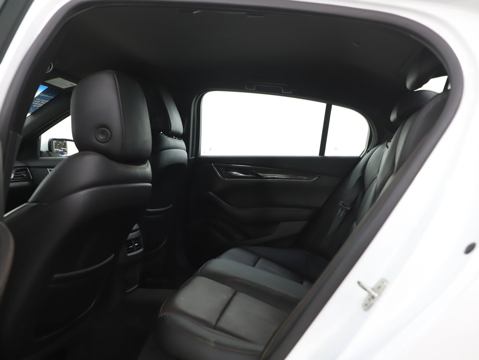 Used 2021 White Cadillac Sport image 15