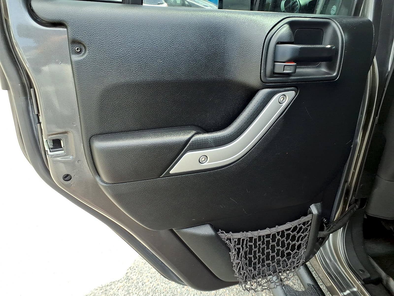 Used 2017 Granite Crystal Metallic Clearcoat Jeep Rubicon image 15