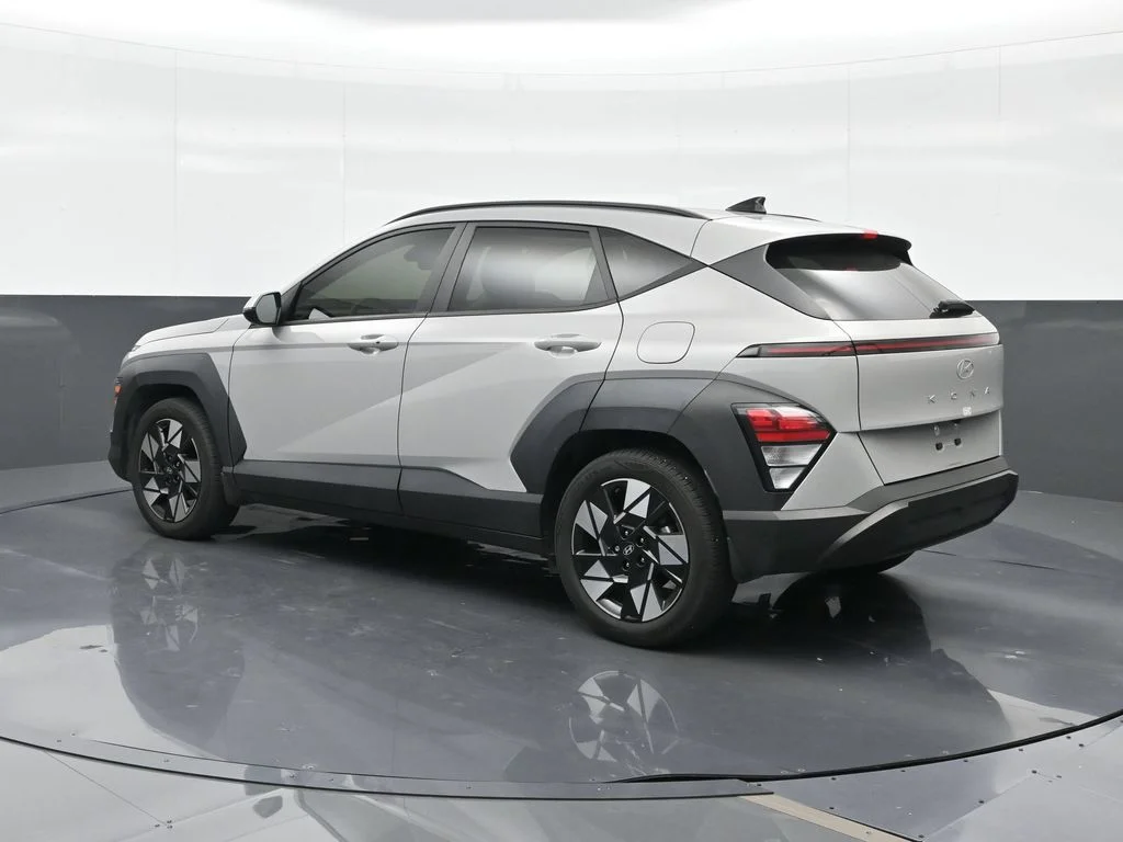 Used 2024 Gray Hyundai SEL image 2