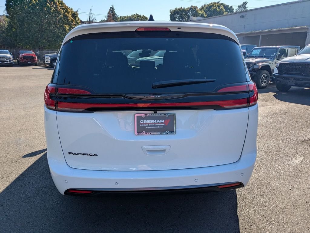 2026 Chrysler Pacifica Select - Photo 6