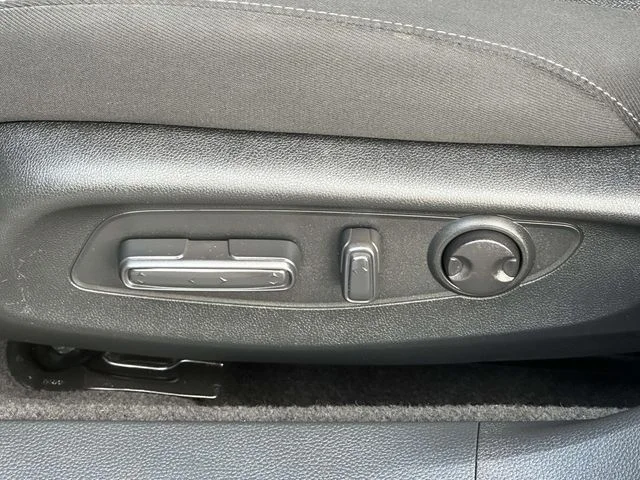 Certified Used 2025 Solar Silver Metallic Honda Sport image 18