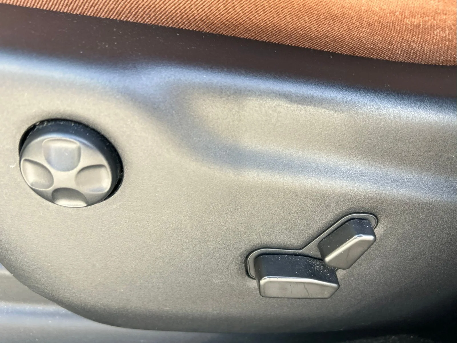 Used 2021 Ivory Jeep Summit image 26
