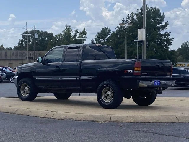 Used 2001 Black GMC SLE image 5