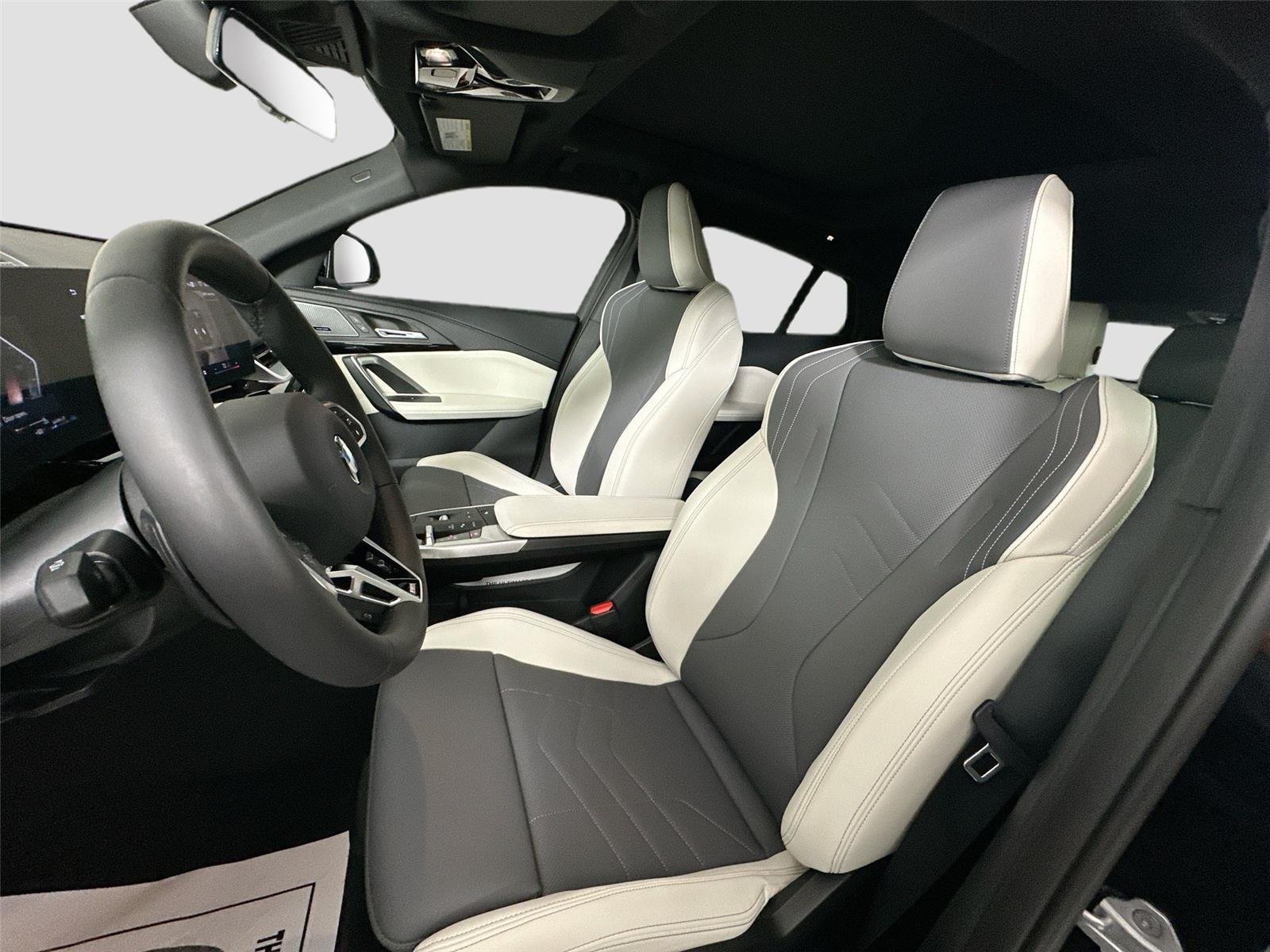 New 2026 Black Sapphire Metallic BMW xDrive28i image 23