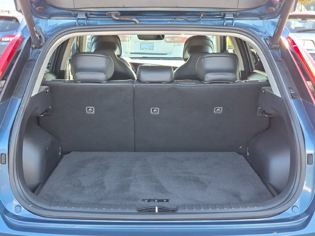 Used 2023 Blue Kia Wind image 24