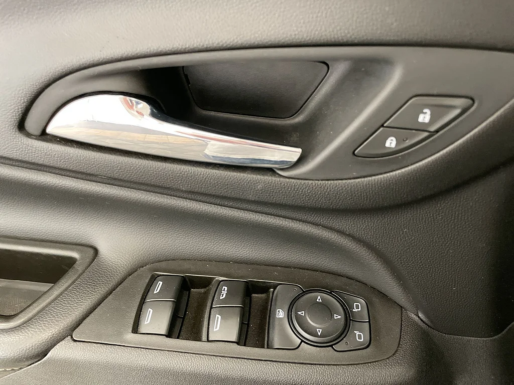 Used 2020 Nightfall Gray Metallic Chevrolet Premier image 23